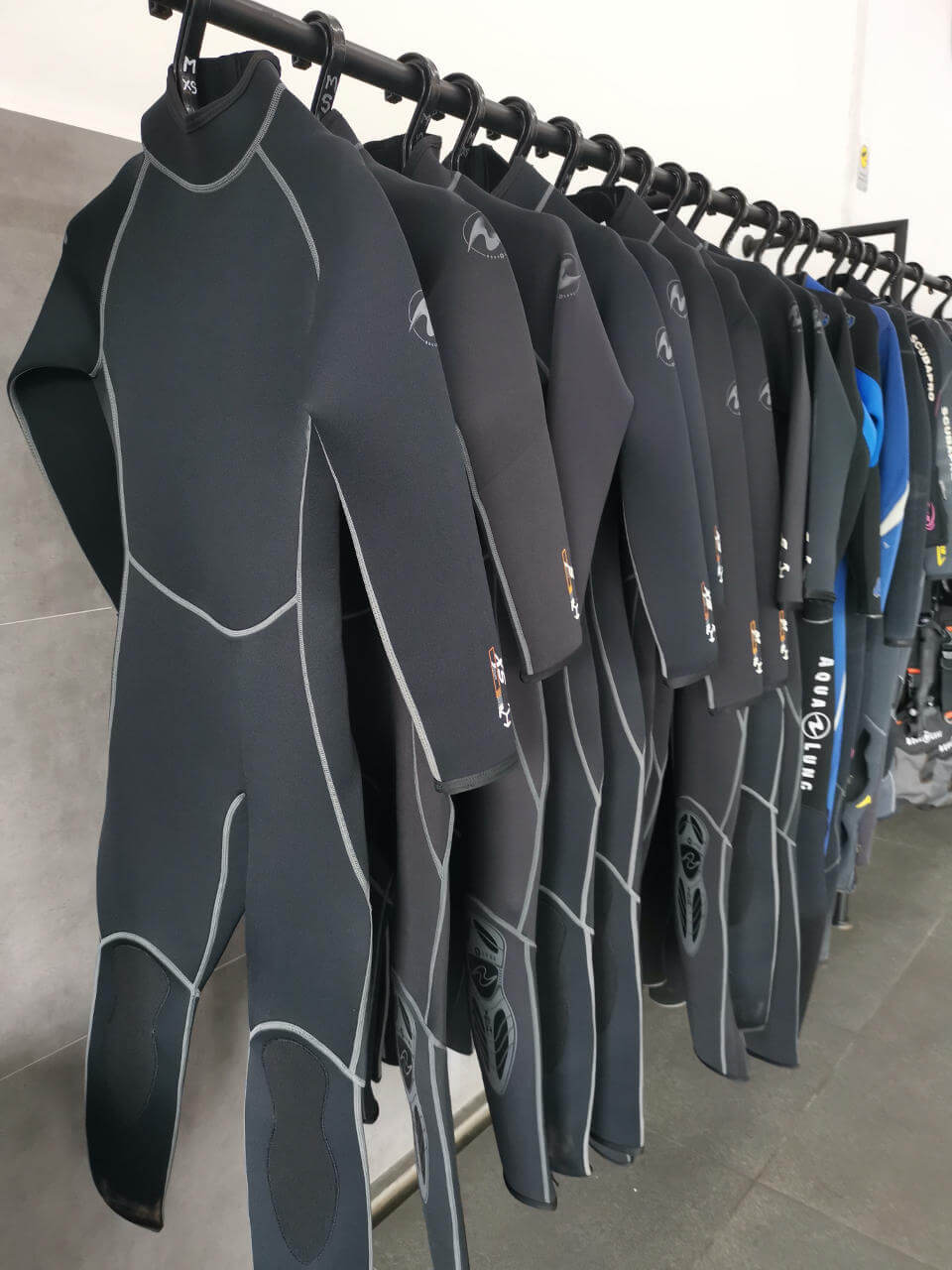 diving-wet-suit
